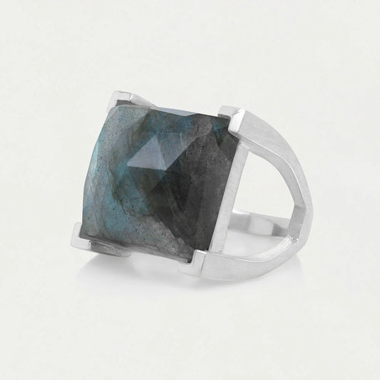 Plaza Ring | Silver Labradorite