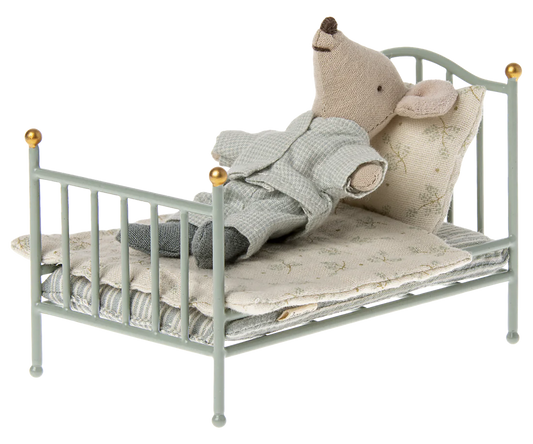 Mouse Vintage Bed
