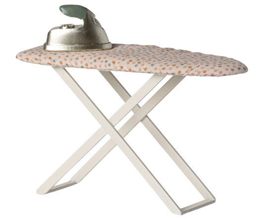 Mouse Iron and Ironing Board