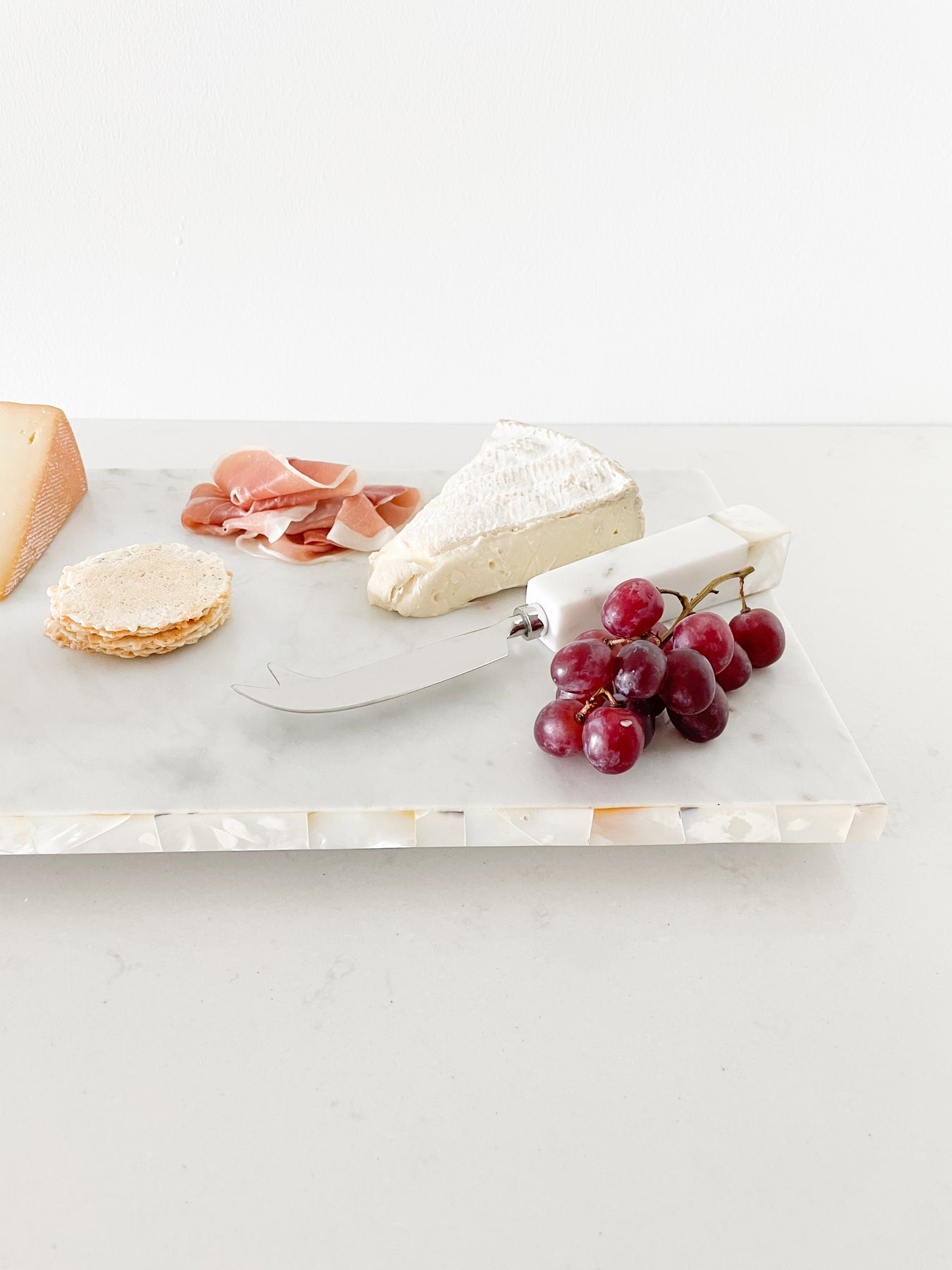 Anaya | Mother-Of-Pearl Marble 3-Piece Cheese Board & Knives Set