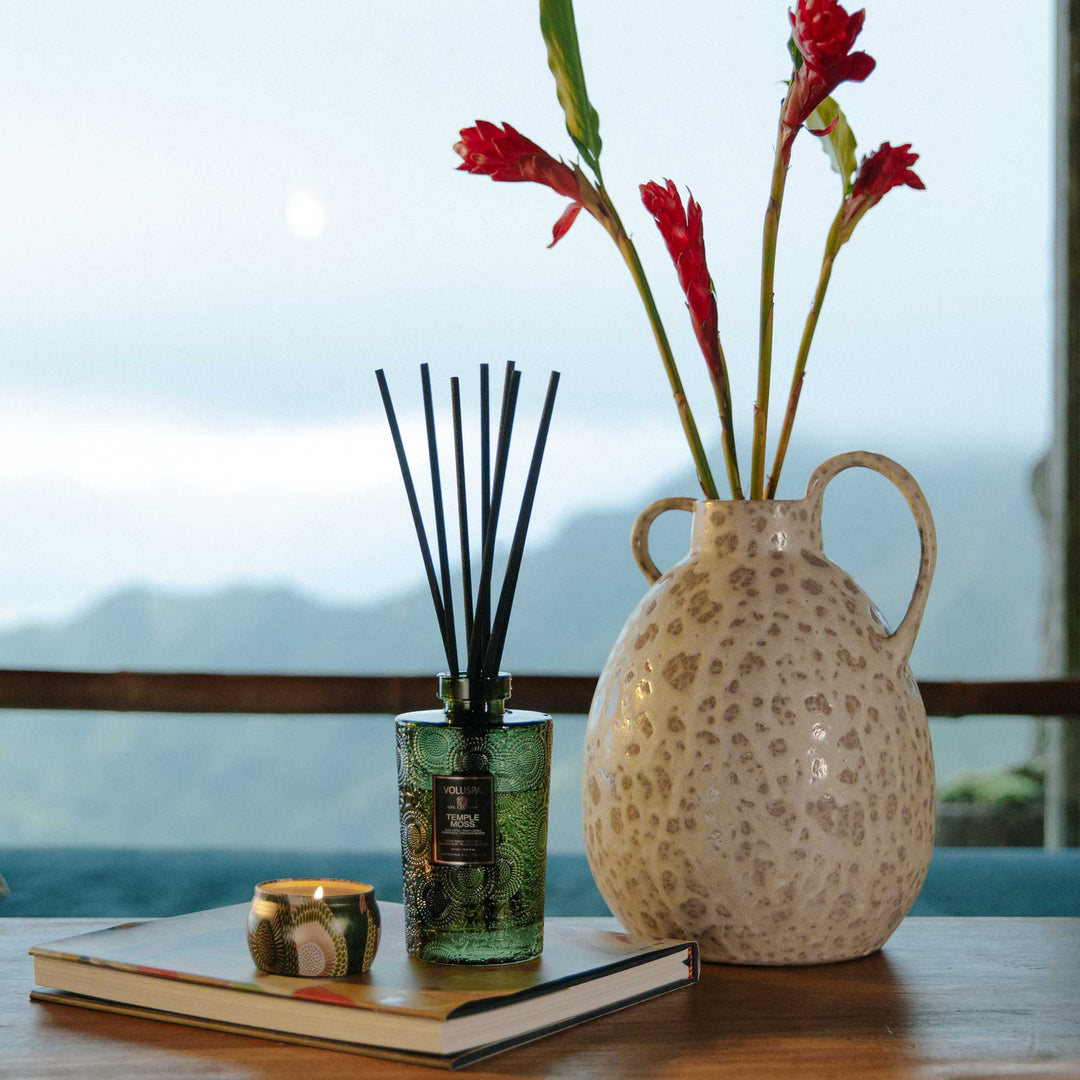Voluspa | Luxe Reed Diffuser Set | Temple Moss