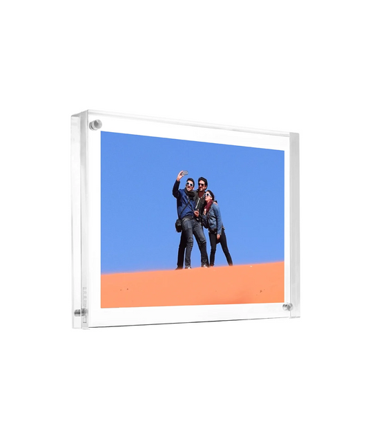 Magnetic Frame