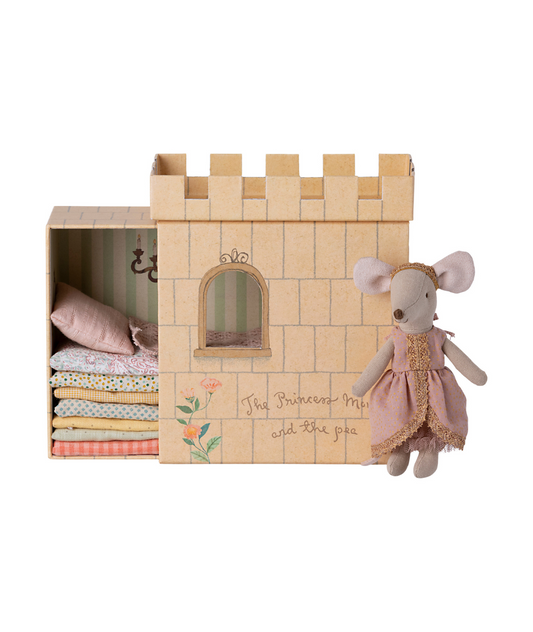 Princess and The Pea Big Sister Mouse