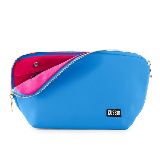 Signature Medium Makeup Bag