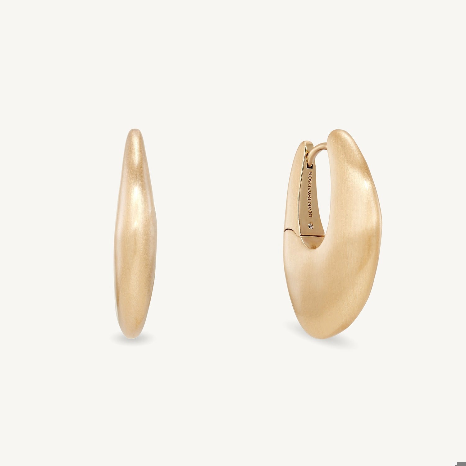 SERRA HINGED HOOPS - Gold